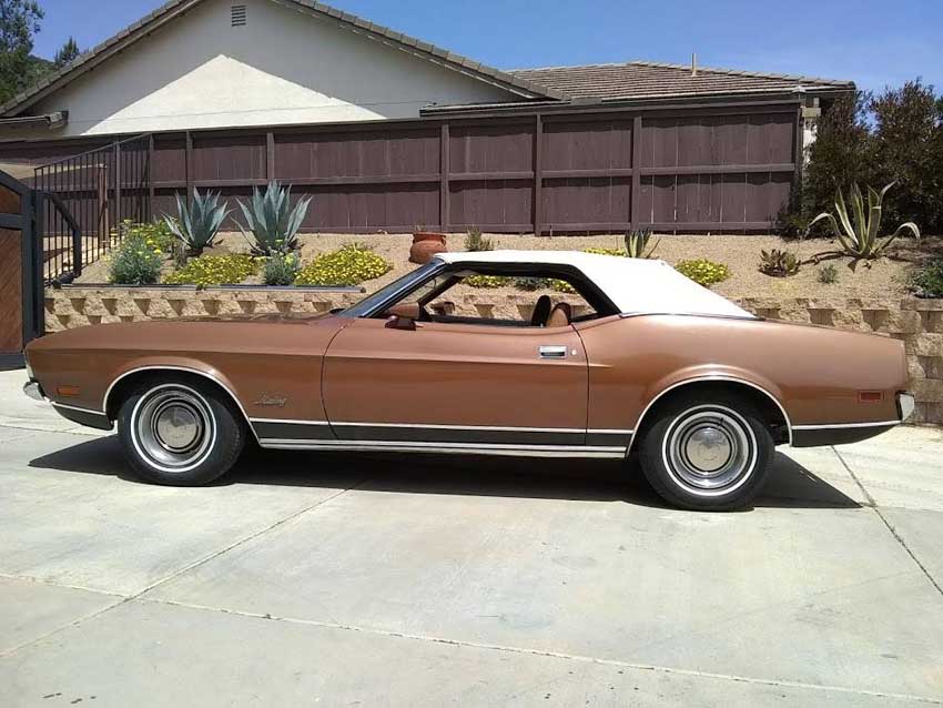 brown 1972 ford mustang