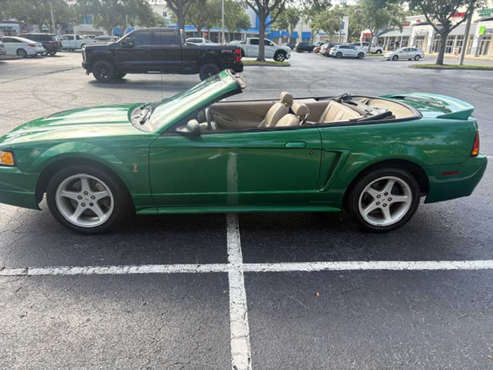 Electric green 1999 Ford Mustang Cobra convertible For Sale