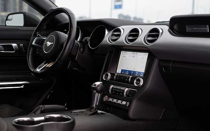 Ford Mustang Manual vs Automatic: Which Transmission Is Right for You?